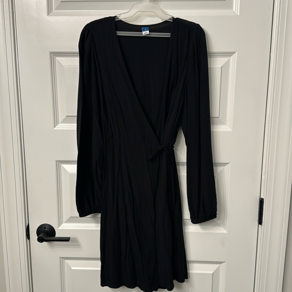 Old Navy, black dress